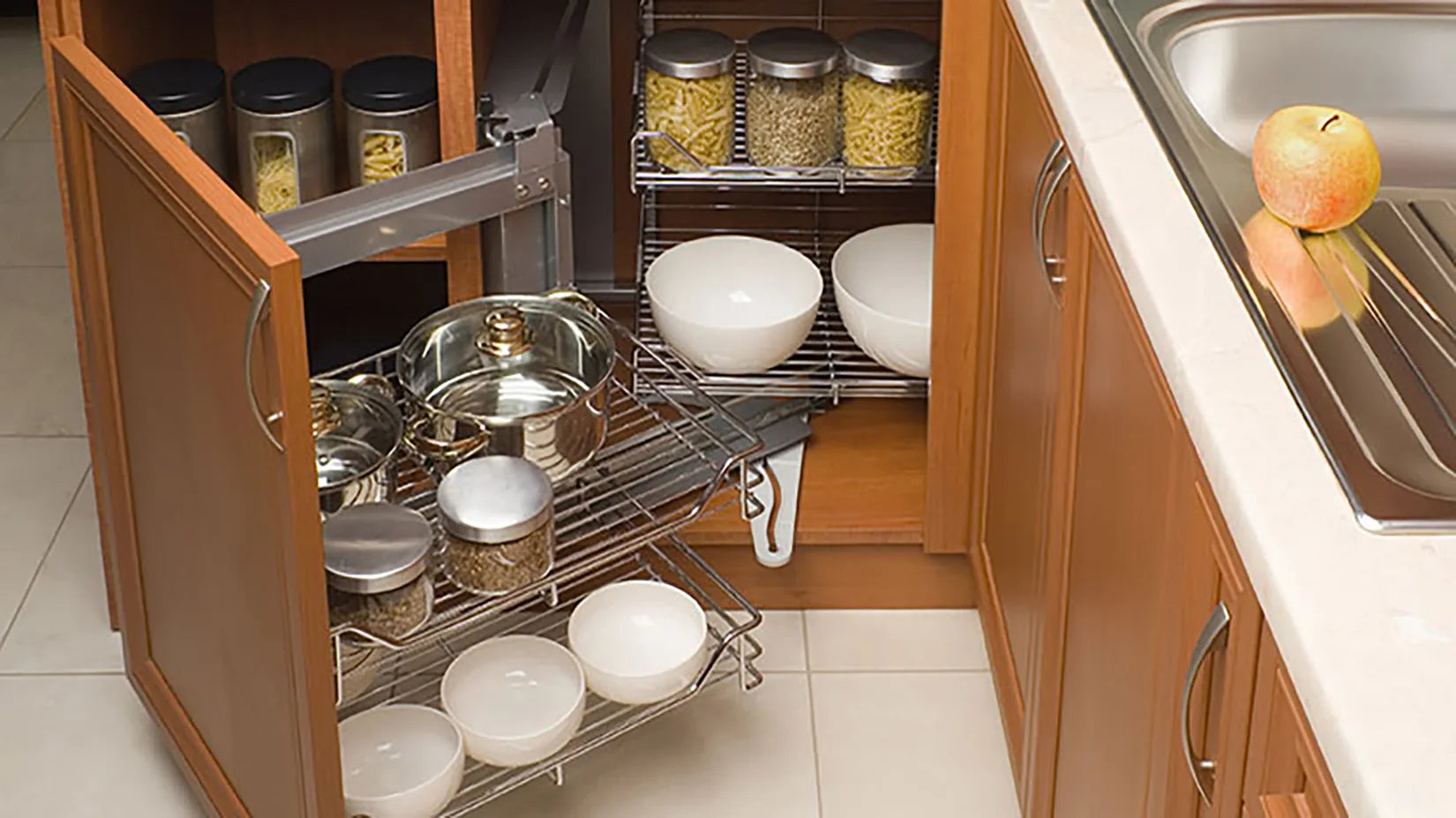 5 Helpful Tips for Organising Your Kitchen Cabinets