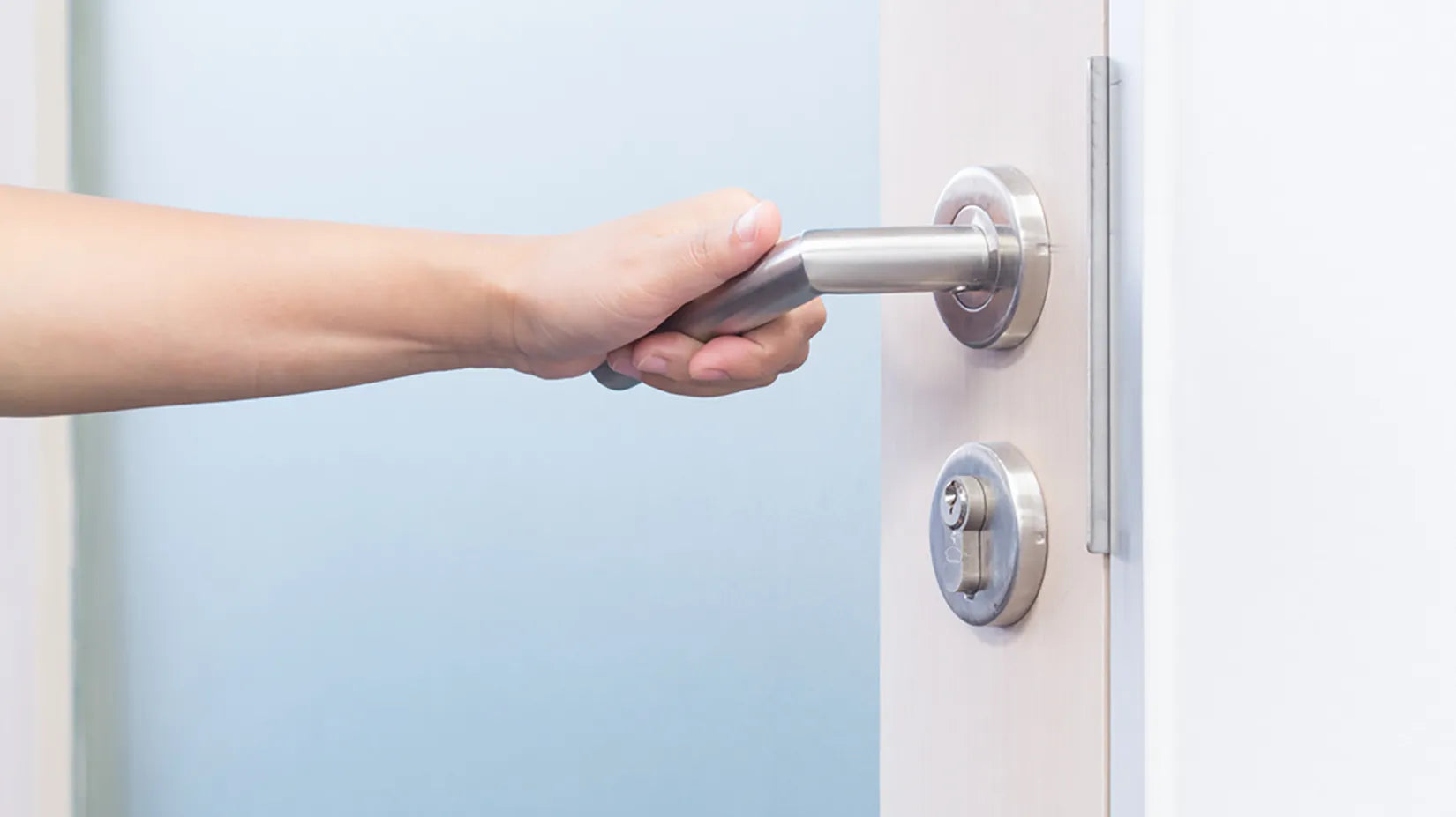Levers vs. doorknobs which should you choose