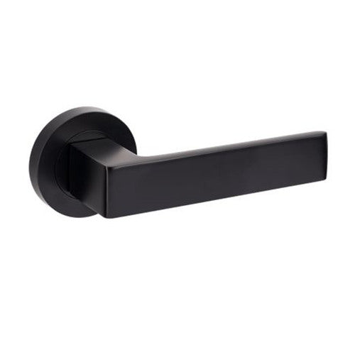 BOSTON DOOR LEVER HANDLE ON ROUND ROSE MATT BLACK