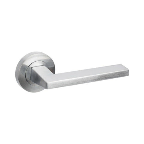 VECTOR DOOR HANDLE LEVER ON ROUND ROSE LEVER SET SATIN CHROME