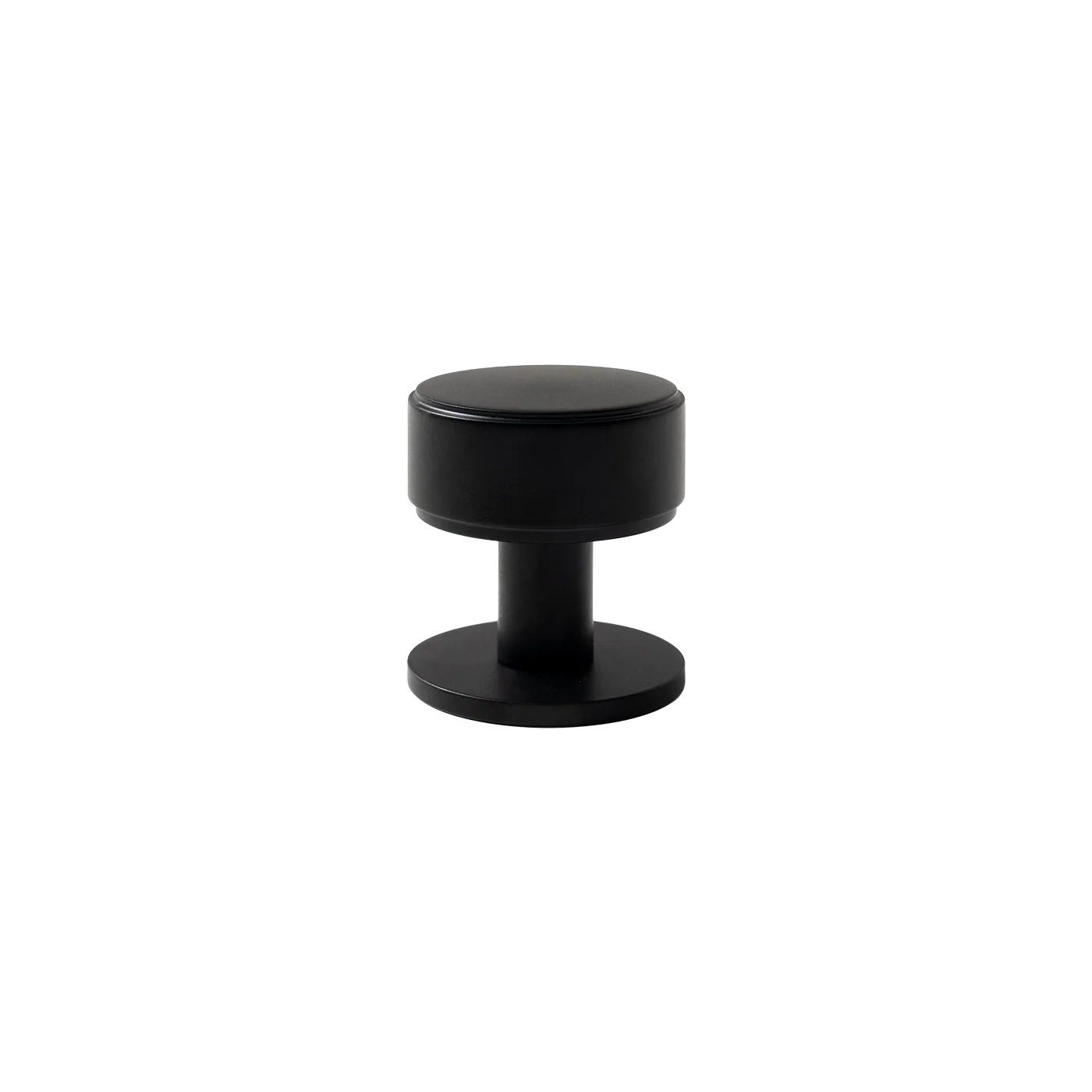 Momo Belgravia Plain Knobs